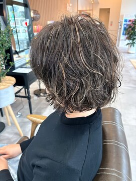 カットインリコ(CUT IN Rico) 白髪ぼかし　ハイライト