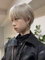 人気の大人ショートヘアでスタイリングも簡単に◎