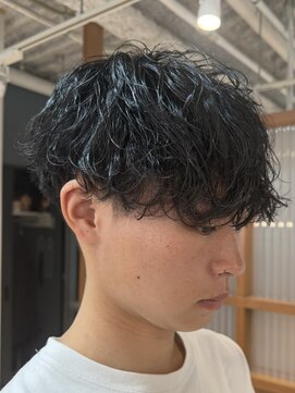 シャドウパーマ