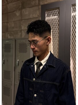 フランクスバーバーリベラルド 横浜(FRANK'S BARBER LIBERALD) フェザーパーマ×スキンフェード　H