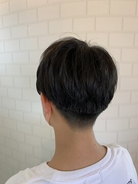 バーチ ウシワカマル(BIRCH ushiwakamaru) 刈り上げ女子ショートスタイル