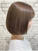 大人可愛い20代30代40代前下がりショートボブ丸みショート