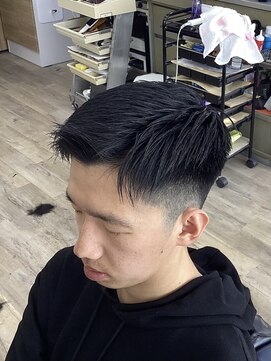 タカタ アップバングショート