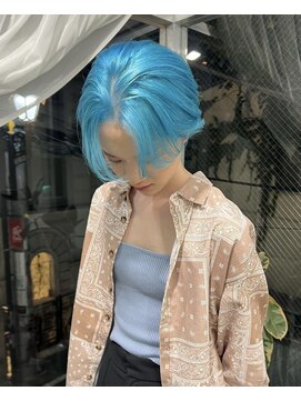 ジーナ オモテサンドウ(XENA) ハイトーン×ショート×スカイブルー(表参道)