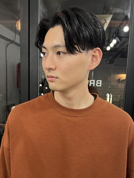 ゆるっとセンターパートパーマ