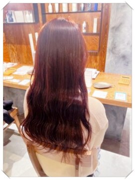 シエル ヘアーズ ボウ グループ(Ciel hairs beau gloup) 艶髪バーガンディーとレイヤーカット