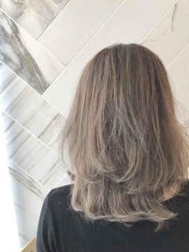 ジーナ セントラル銀座(Zina) ミルクティーベージュ＊透明感＊ダブルカラー【ZinaCENTRAL】