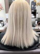 ヘアーメイクリベルタ(hair make Liberta) ハイトーンカラー