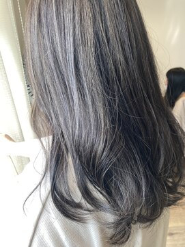 ラトゥアルーチェ(La tua Luce) 大人ハイライトカラー