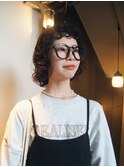 オン眉のくるくるパーマ〇
