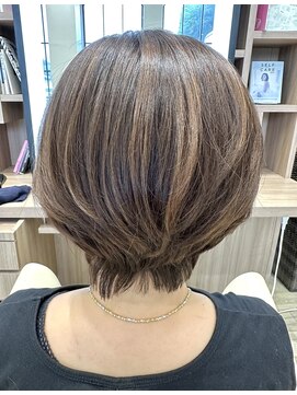 ディーボーイ 健軍店(D-BOY) ショートボブ/ハイライト/レッド