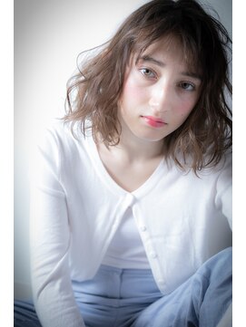 カバーヘア 上尾西口店(COVER HAIR) くすみベージュアッシュ小顔ウェーブミディアムv上尾20代30代