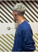 ホワイトカラーベリーショートスタイル