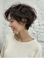 レリーノーブル 西宮北口(RelyNoble)&nbsp;40代ひし形ショート×耳かけで後ろ姿もすっきり[西宮北口]