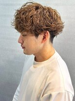 ノッポサン(Noppo3) ベージュ ブリーチカラー ツイスパ ツーブロック マッシュ