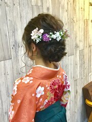 卒業式シーズンのヘアーセットと袴の着付け早朝から取り掛かりOK