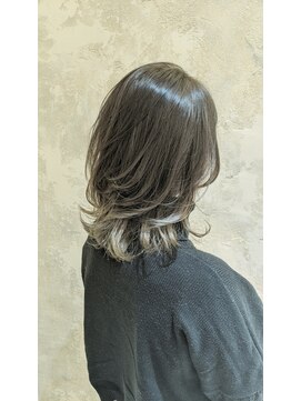 リリー(LILY) LILY☆ミディアムウルフ＆ミントベージュ