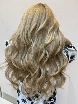 ローレン(Rollen) RolleNブロンドミルクティー×シールエクステ