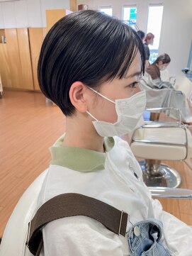 クロエ バイ ラヴィズム 小針店(CLOE by LUVISM) レザーとハサミで作る柔らかショート