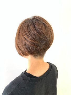 カラーワールド カンナヘアーメゾン(color world canna hair maison) 30代40代襟足スッキリショートスタイル小顔ショートブラウン