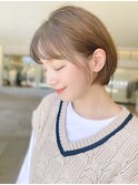 耳掛けショートボブ  グレーアッシュ