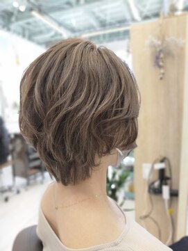 アオカマクラ(a-o Kamakura) ふんわりカールショート