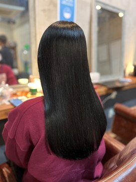 スローネ(THRONE) 縮毛矯正で艶髪／20代30代40代／新宿／髪質改善