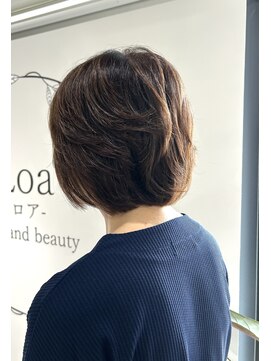 ロア(Loa) 大人女性向けショートボブ