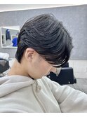 センターパートをより輝かせる王道フェザーパーマ
