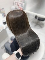 リーチェ(ReCHE by CAPA(旧：CAPA茅ヶ崎店）)&nbsp;透けるオリーブベージュ×圧倒的ツヤ感の髪質改善美髪ロング