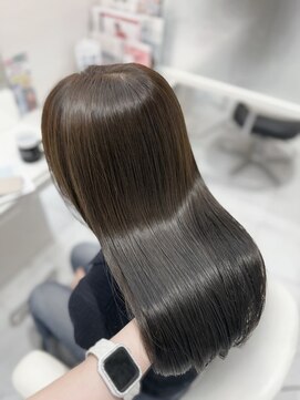 リーチェ(ReCHE by CAPA(旧：CAPA茅ヶ崎店）) 透けるオリーブベージュ×圧倒的ツヤ感の髪質改善美髪ロング
