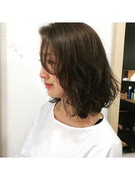 シープ(SEEP) アレンジしやすいふんわりミディアム