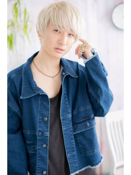 ミック ヘアアンドメイク アップ 駒込店(miq Hair&Make up) ハイトーン&アシンメトリーのクールミディ