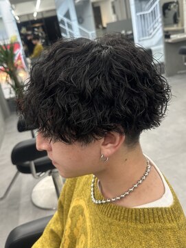 オーバルバイアピッシュ(OVARL by apish) 毛先がシャープ縦落ちスパイラル/波ウェーブこなれヘア