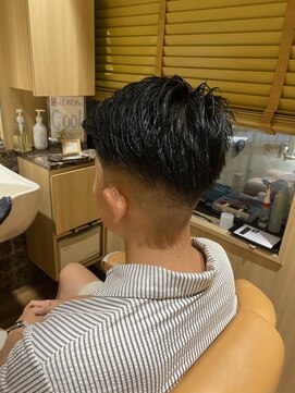 ヘアーモードキクチ 日本橋三越前店 フェードハードパートスタイル