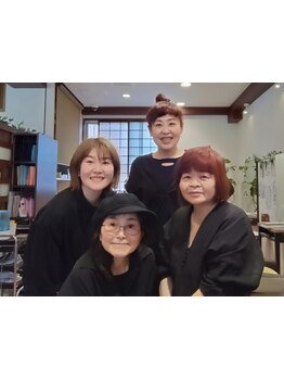 全員が経験豊富な女性スタイリスト。女性ならではの髪の悩みも熟練された知識で解決へと導いてくれます…♪