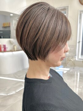 ザシー オモテサンドウ(The C) 20代30代40代ナチュラル大人可愛いレイヤースタイル