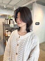 シー.(SHE.)&nbsp;【SHE.】レイヤーカット/くびれ/暗髪/グレージュ/ブリーチなし