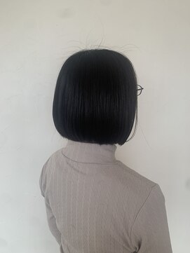 ミルキーウェイ 前下がりボブ