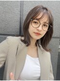 くびれヘア グレージュ　ミディアム 夏 ハイライトカラー