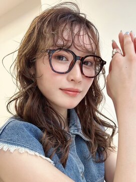 ホフ 大阪心斎橋店(F.O.F) ブリーチグレージュベージュショートボブショートレイヤー学割