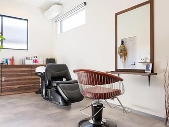 ラブラ(LABRA)の写真/一席のみのあなたのためのプライベート空間◎周りを気にせず過ごせるマンツーマンサロン<LABRAhair>