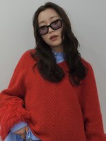 シロ(Shiro)&nbsp;透明感と抜け感を纏うレイヤースタイル