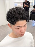 刈り上げセンターパート/波巻きツイストスパイラル/南堀江