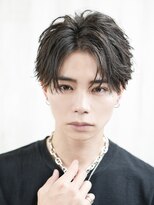 ベーア(Bar)&nbsp;ショートセンターパートフェザーパーマ刈り上げツーブロック