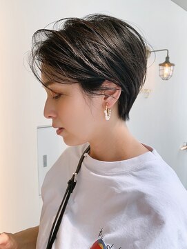 ラルジュ(large) 【large】かき上げハンサムショート/アクセントカラー　by鈴木