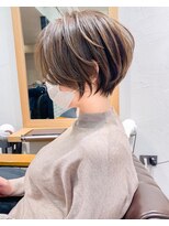 アヴァロン(AVALON) 絶壁解消×くびれ×30代40代50代×前髪長め大人ショートボブ永