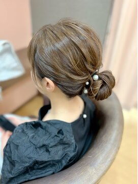 ディルガ ワッセ店(DILGA) お団子ヘアアレンジ