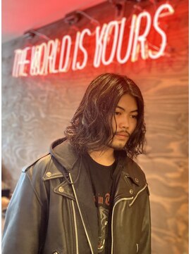 ザ デュード(THE DUDE) ミディアムレイヤーパーマスタイル