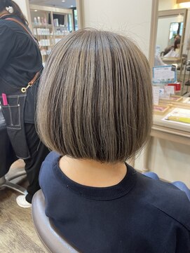 アルターリール(aL ter Rire) カール/セミディ/シアーカラー/姫カット/鎌取/中村郁未